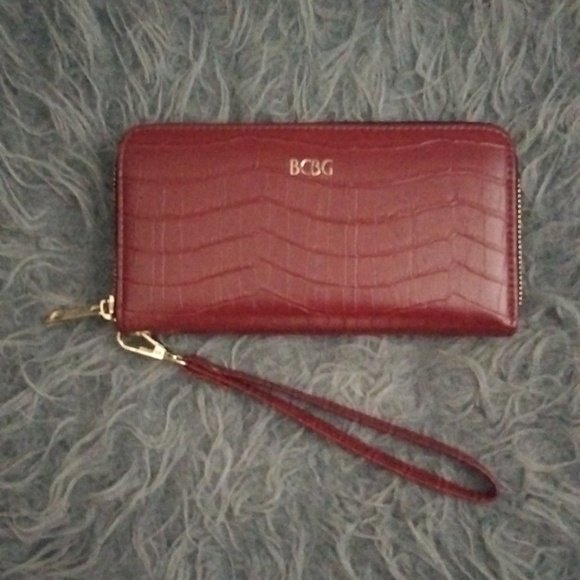 BCBG  wristlet wallet New in box w/o tags - Picture 4 of 9